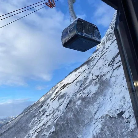 Faleide Grandview סטרין